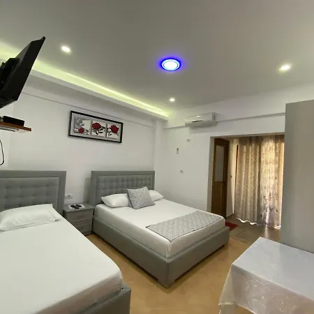 Eraldo Brahimi Apartaments Ksamil Extérieur photo