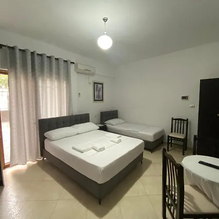 Eraldo Brahimi Apartaments Ksamil Extérieur photo